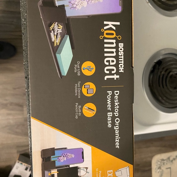 Backpack with a built in charger and office supplies - Picture 3 of 3